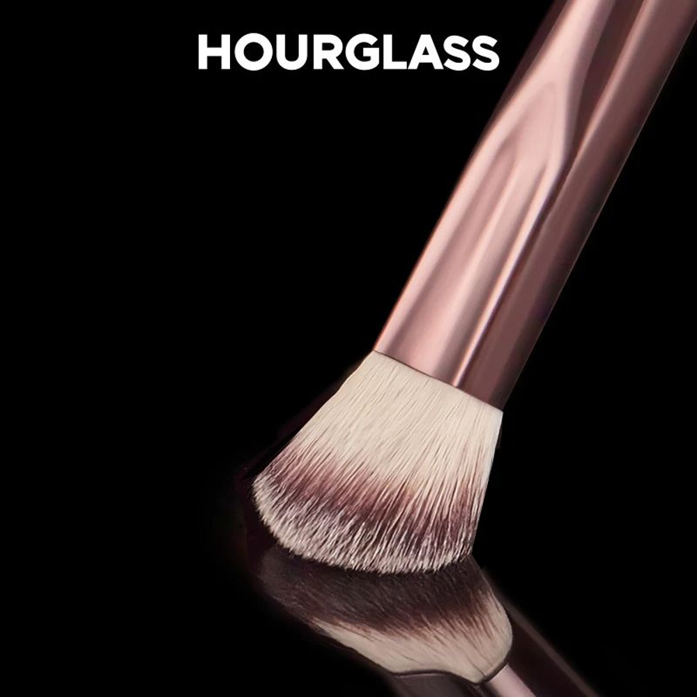 Soft Fiber Hourglass Makeup Brush Single Face Brush For Concealer Foundation Fashion Design Beauty 4