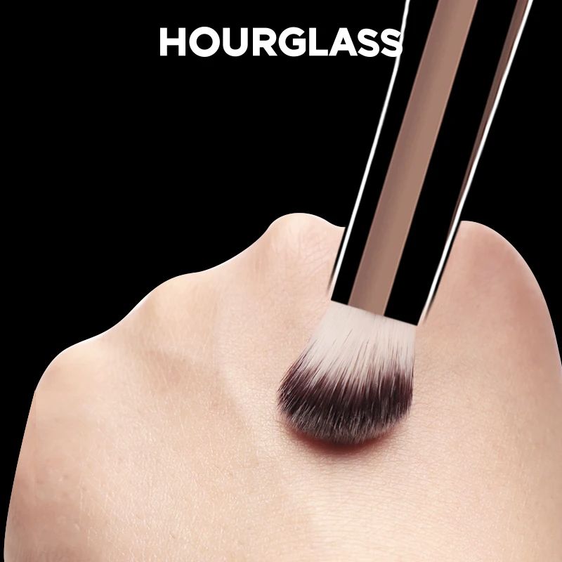 Soft Fiber Hourglass Makeup Brush Single Face Brush For Concealer Foundation Fashion Design Beauty 6