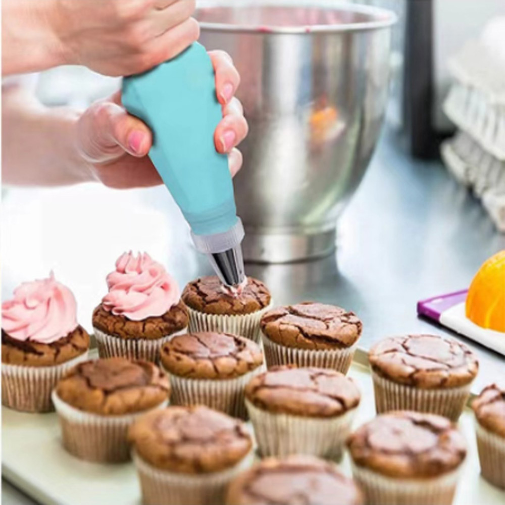 Premium Stainless Steel Nozzle Tips Set with Silicone Piping Bags, DIY Cake Decorating Kit for Beginners