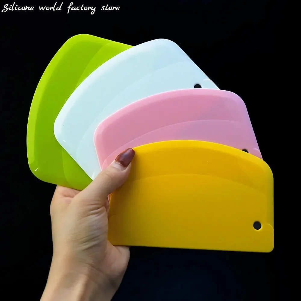 Polychrome Plastic Scraper Cake Cream Scraper Dough Cutting Knife Kitchen DIY Tools Baking Tools 0