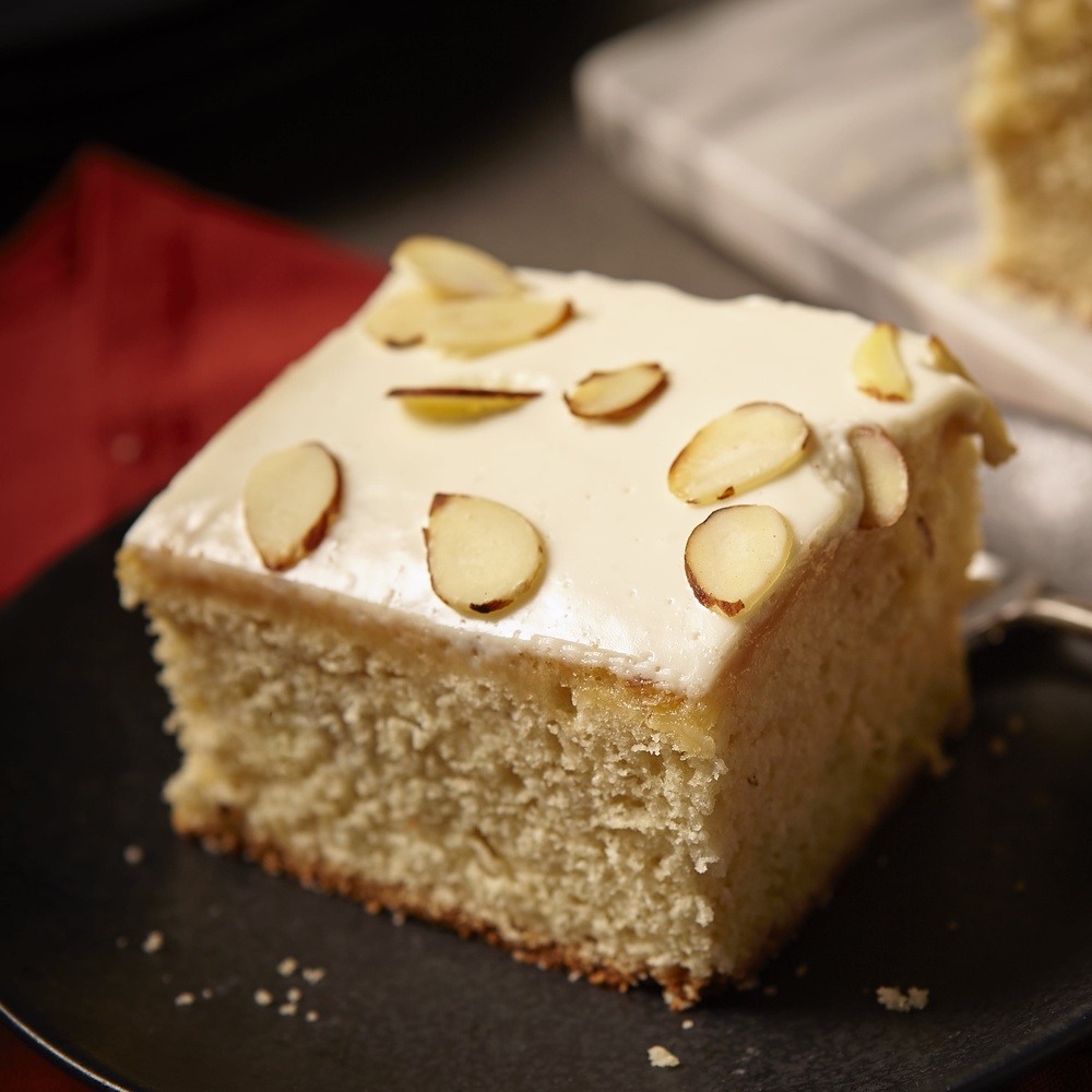 NonStick Oblong Cake Pan With Lid Rectangular Baking Pan Durable Easy Cleanup For Brownies Casserol 1