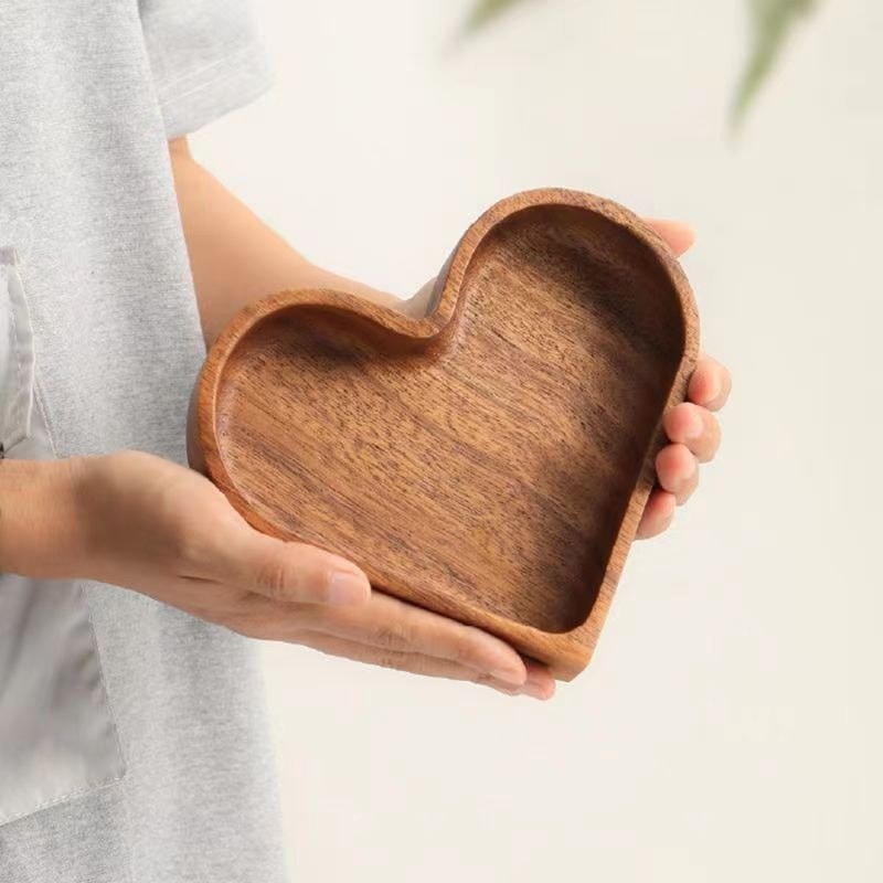 Heart Shaped Plates, Decorative Wooden Pallets for Dessert Tray, Serving Tray, Candy Dishes, Perfect for Home Decor