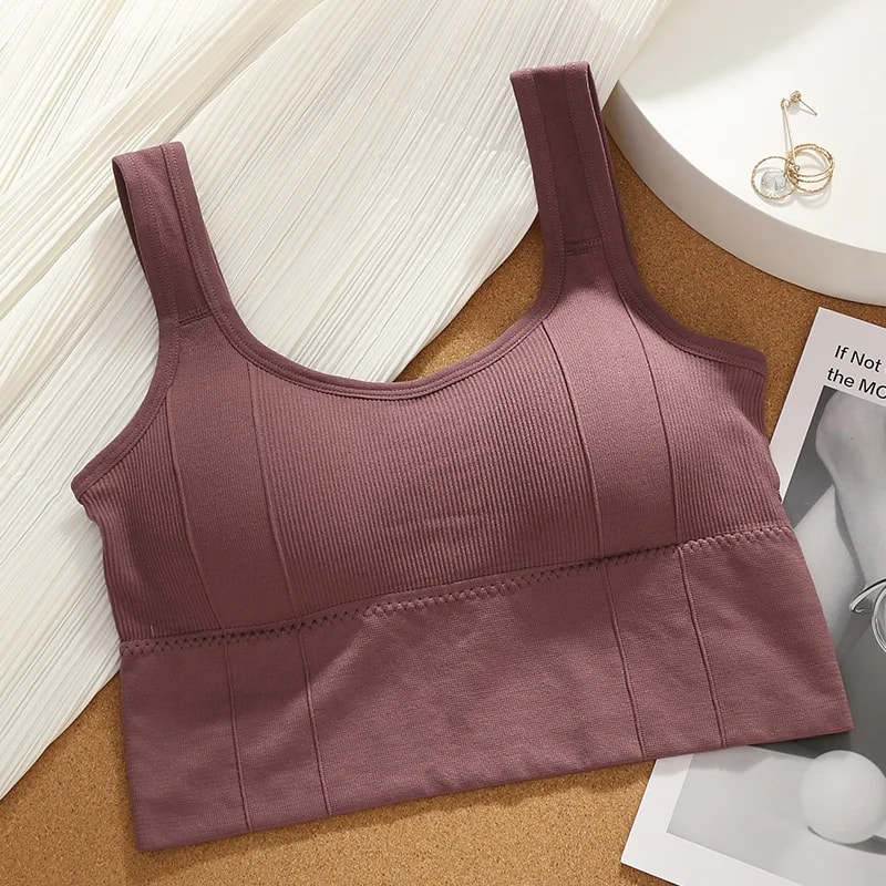 Performance Fit Breathable Seamless Yoga Sports Bra with Shockproof Support