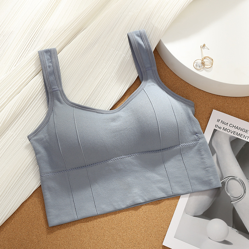 Performance Fit Breathable Seamless Yoga Sports Bra with Shockproof Support