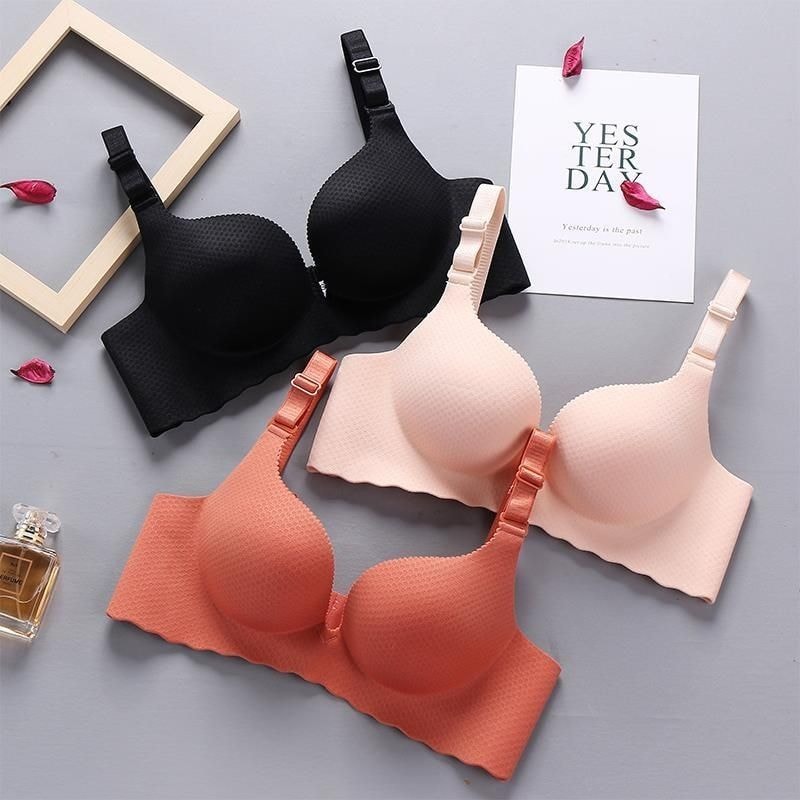AeroLift Seamless Push Up Bra for Small Busts – Wireless T-Shirt Bra with Side Smoothing Support