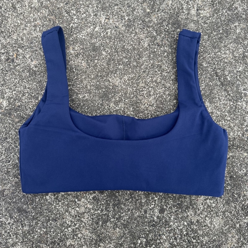 Solid Color Square Neck Sports Bra with Hollow Design & Push-Up Padding