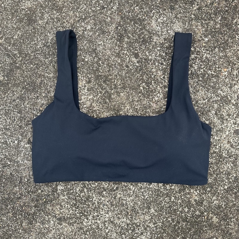 Solid Color Square Neck Sports Bra with Hollow Design & Push-Up Padding