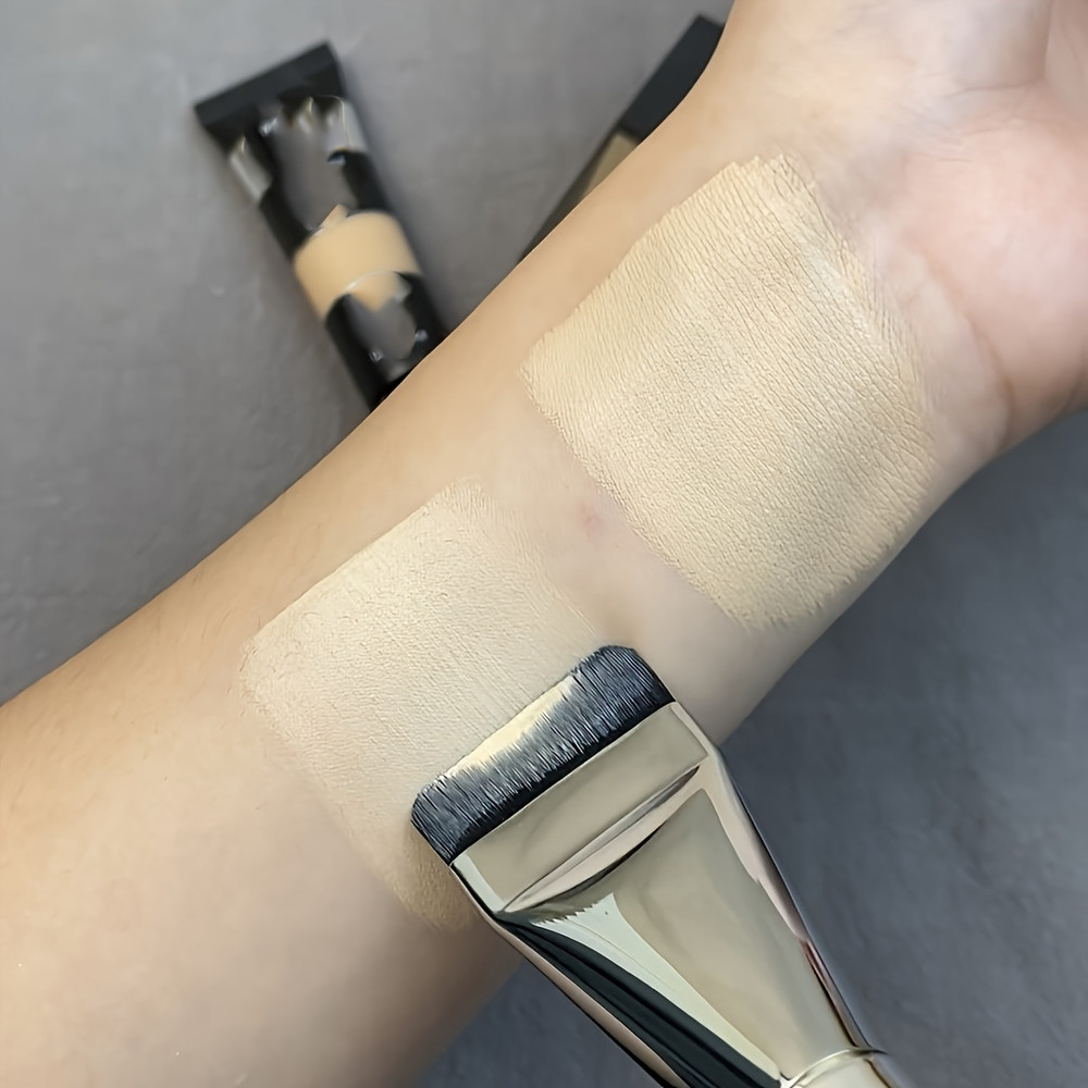 Oval Foundation Brush, Multi-Use Ultra-Fine Bristle, Hypoallergenic Nylon Makeup Brush for Perfect Face Contouring