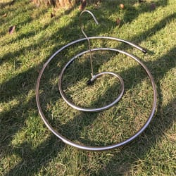 large round rotating quilt drying rack, household spiral clothes drying rack for bed sheets and covers