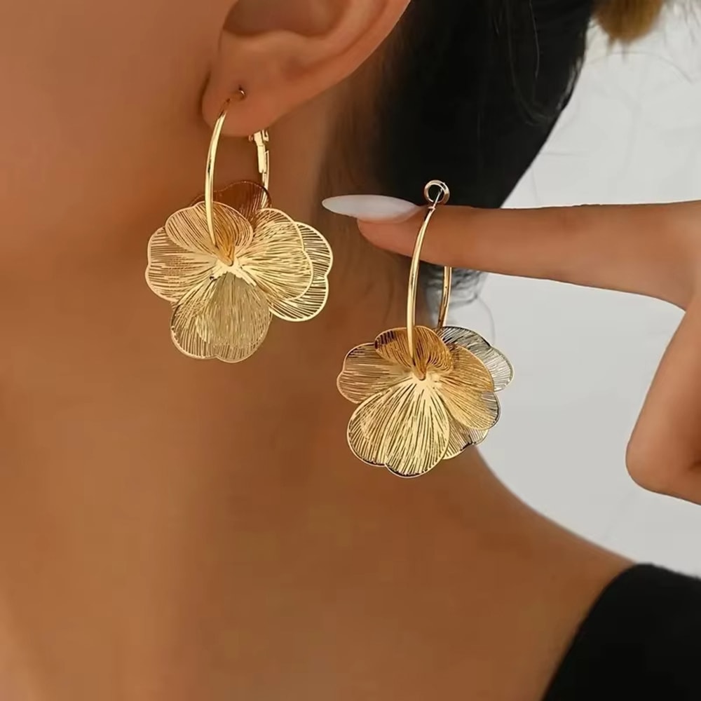 Exquisite Butterfly Flower Pendant Earrings Golden Vintage Earring Fashion Wedding Party Jewellery 0