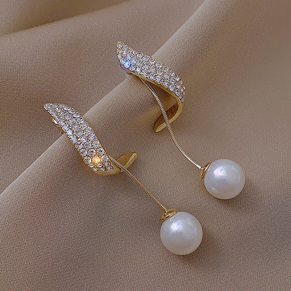 Womens Silver Needle Bow Earrings Studded With Diamond Pearl Highend Fashionable And Refreshing Des 3