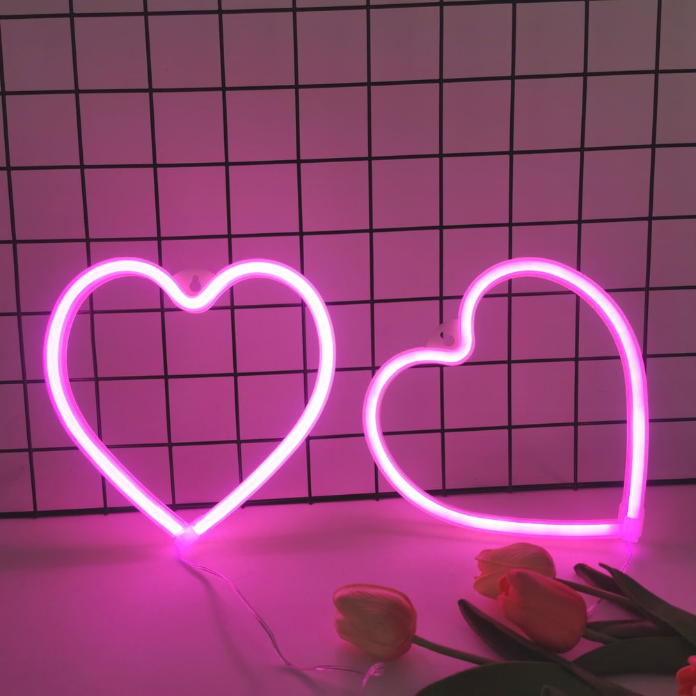 Pink USB Atmosphere LED Neon Light Sign Heart Shape Wall Mounted Night Light For Valentines Day Bed 0