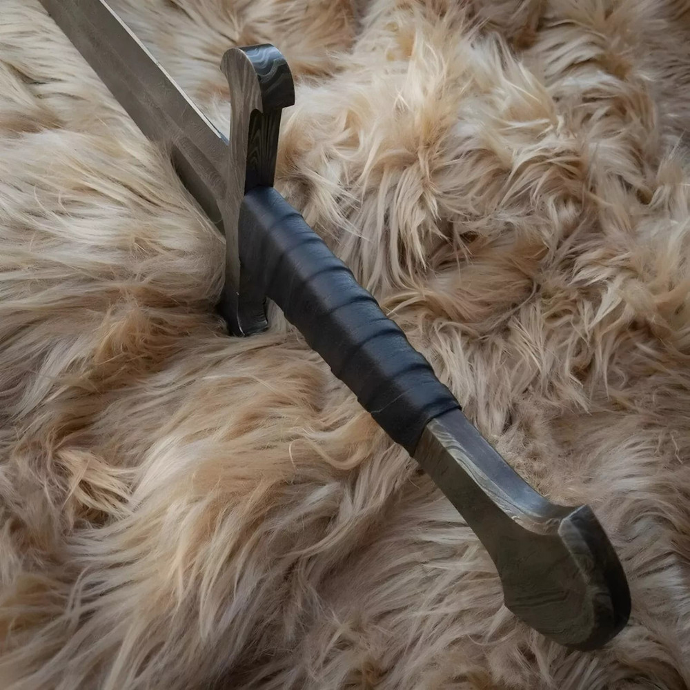 Custom Handmade Damascus Steel Beautiful Sword Damascus Sword With Sheath 0