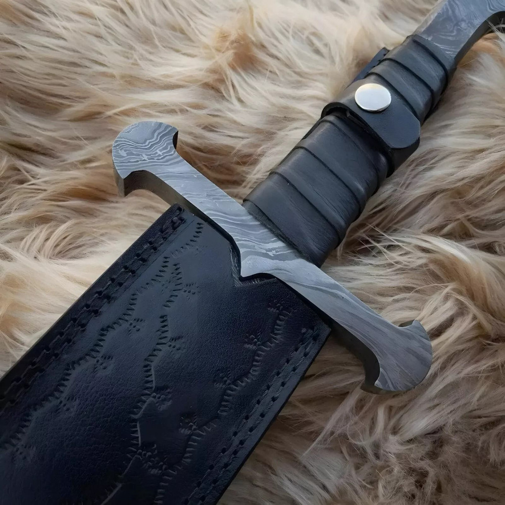 Custom Handmade Damascus Steel Beautiful Sword Damascus Sword With Sheath 1