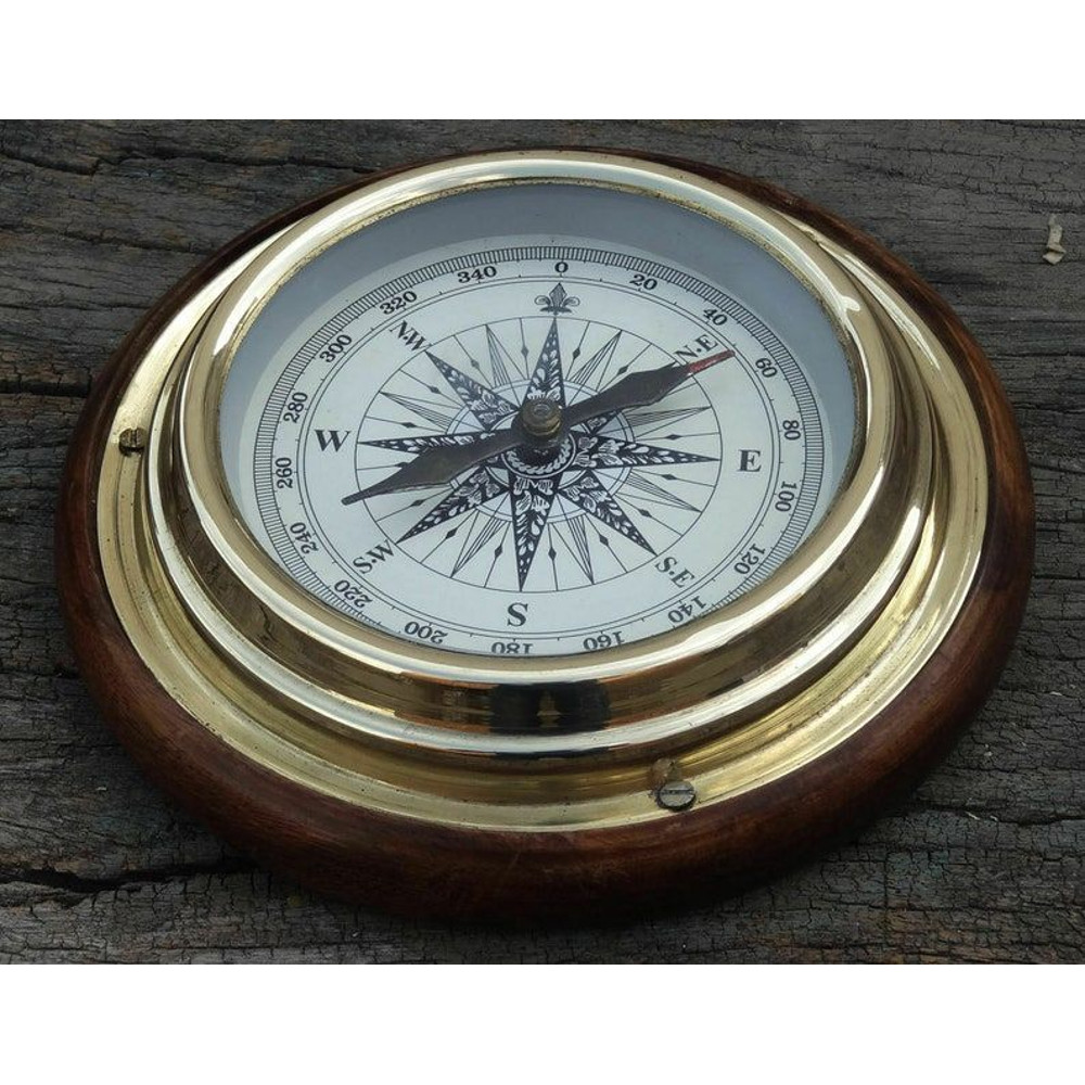 Brass Compass With Magnifier 1