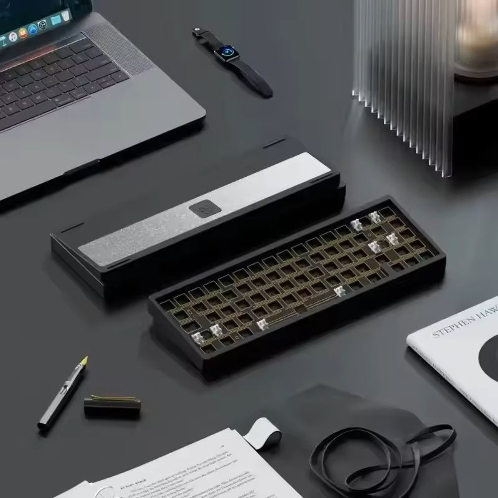 Aluminum Mechanical Keyboard Kit With RGB Wireless Bluetooth And Gasket Mount 4