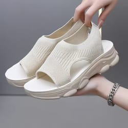 summer outdoor casual sandals for women with breathable uppers and skid proof soles