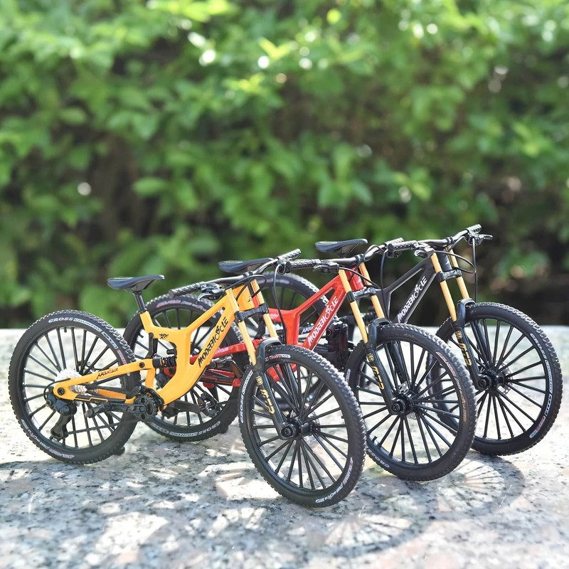 1 To 6 Scale Alloy Mountain Bike Model With Realistic Suspension For Desk Display 2