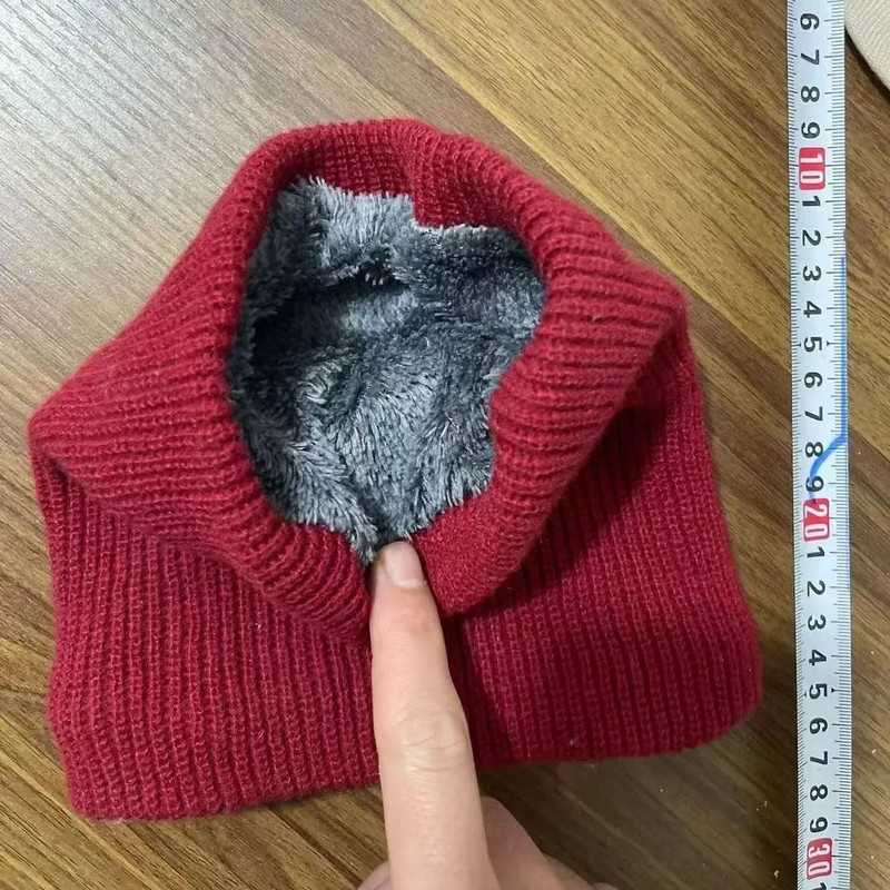 Soft Knitted Neck Warmer For Winter Sports And Outdoor Activities 5