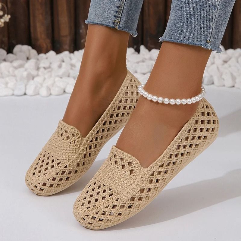 Womens Flat Sole Casual Sandals With Non Slip Toe Cap 2