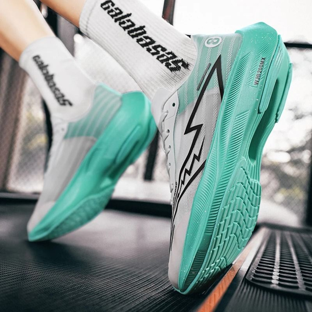 Carbon Plate Running Shoes For Men And Women Shock Absorbing Marathon Training Sneakers 3