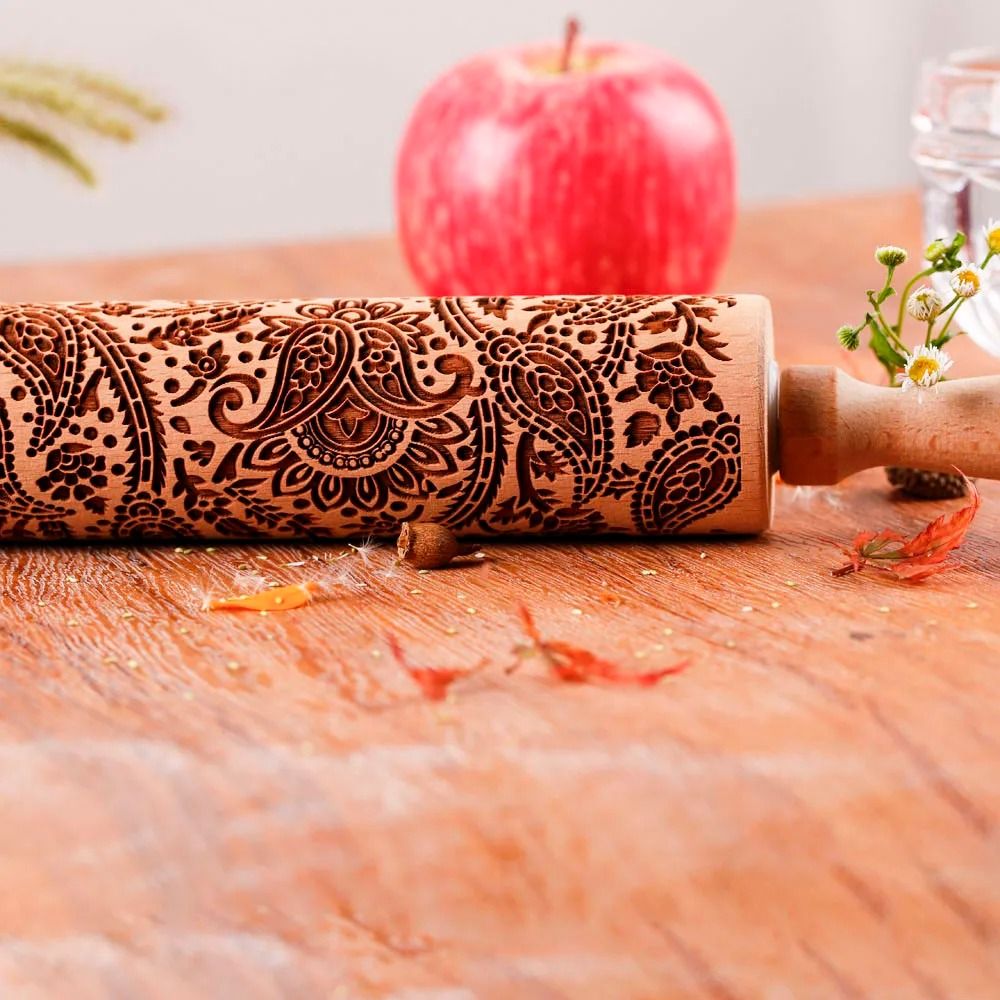 Wooden Sunflower Embossed Rolling Pin For Baking Cookies And Pastry Decoration 3