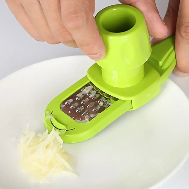 Multifunctional Manual Garlic Crusher And Ginger Grater Kitchen Tool 1
