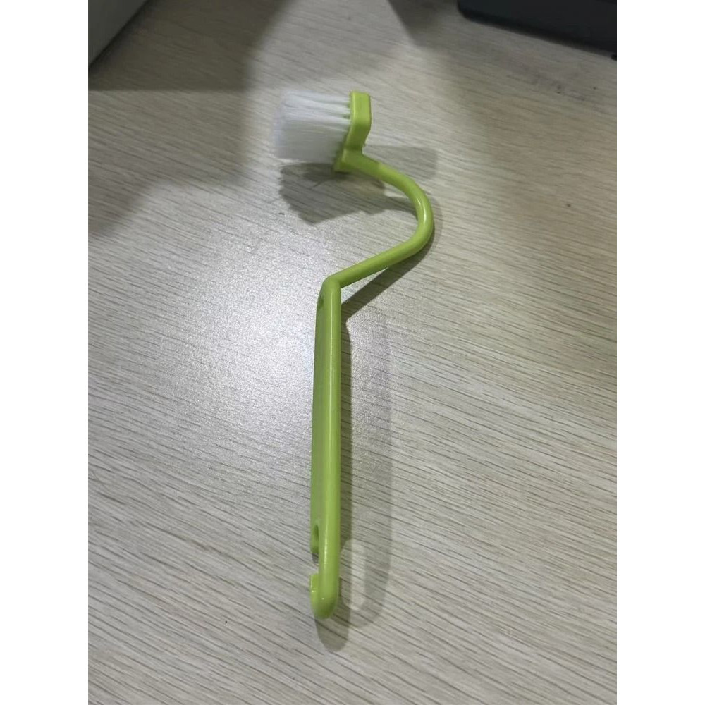 Curved Long Handle Toilet Cleaning Brush 1