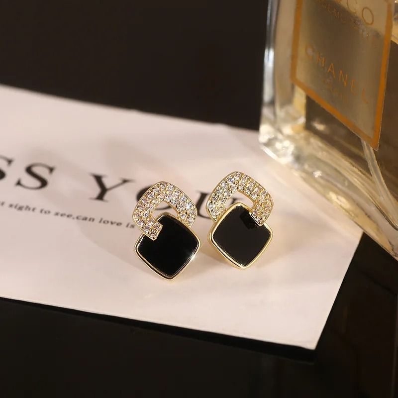 Black Zircon Square Stud Earrings Shiny Geometric Statement Jewelry For Women 3