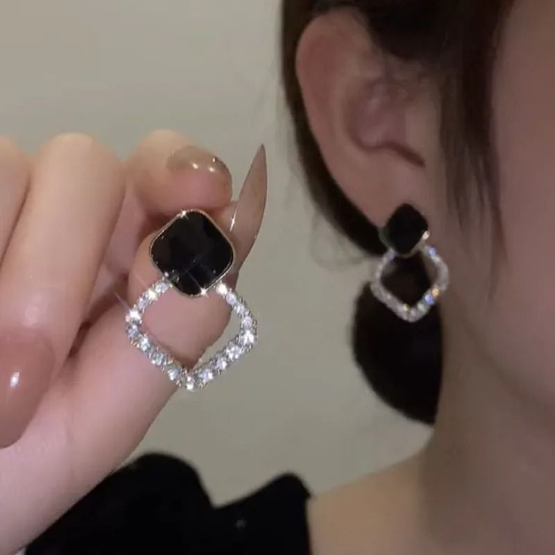 Black Zircon Square Stud Earrings Shiny Geometric Statement Jewelry For Women 5