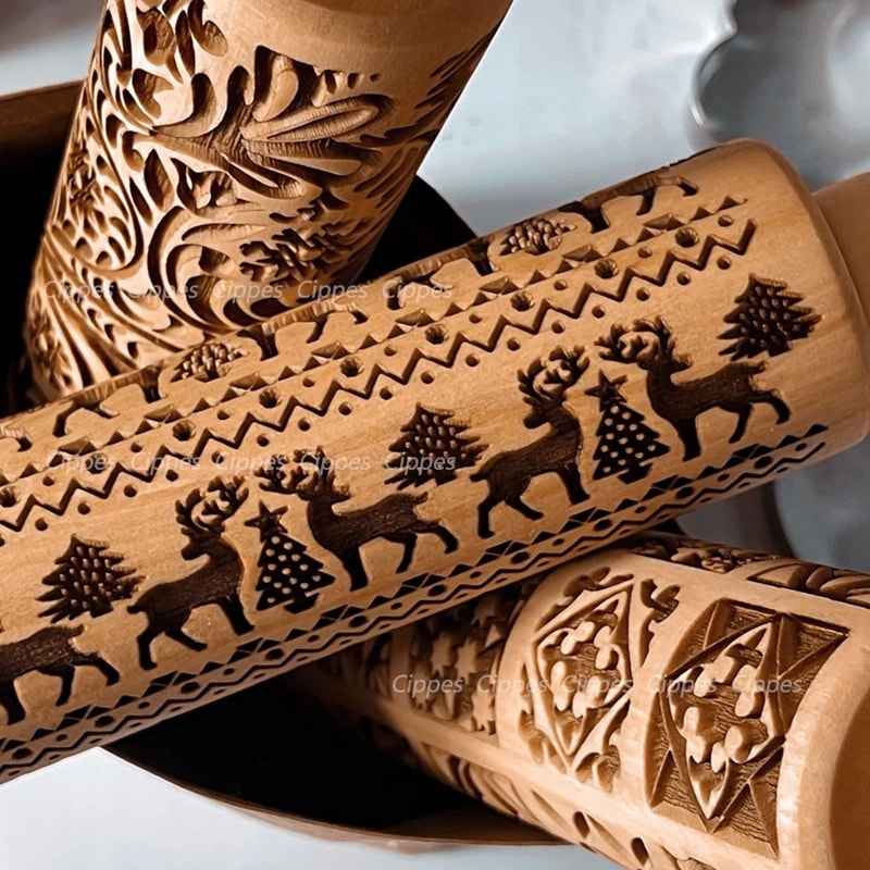 Embossed Wooden Rolling Pin For Holiday Cookies 0
