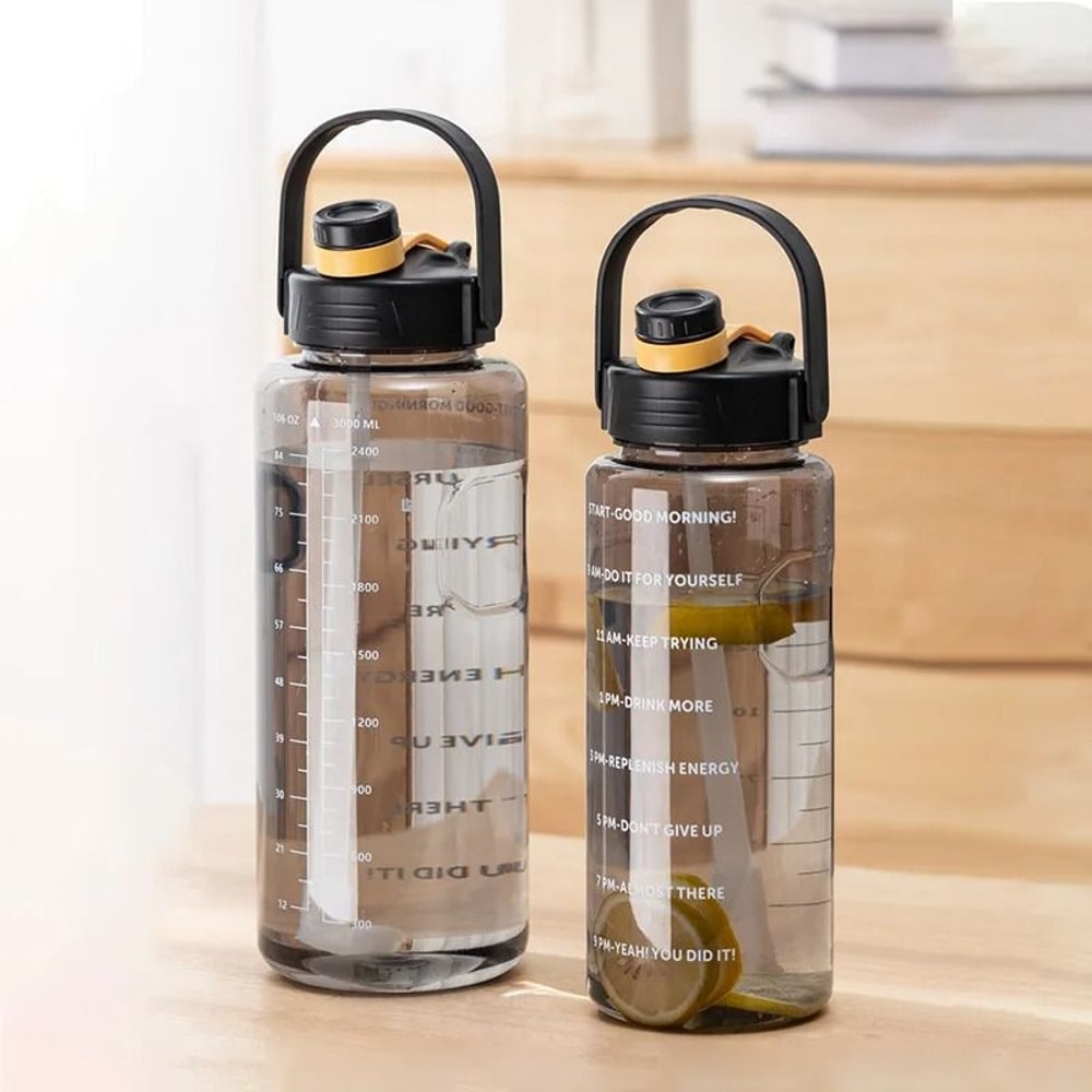 Large Capacity Sports Water Bottle With Straw And Time Marker 0