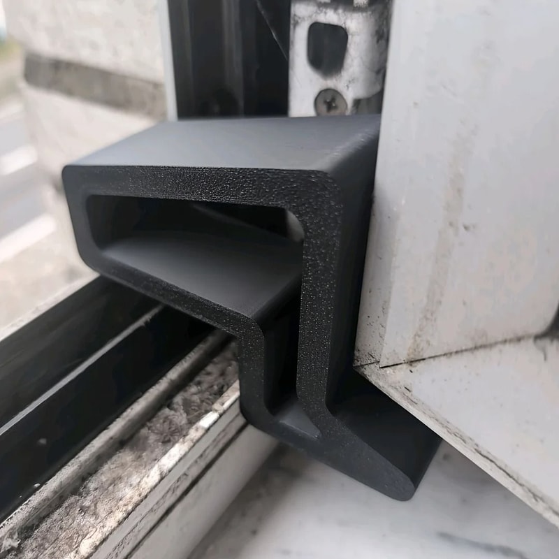 HeavyDuty Door Stopper Wedge With NonSlip Base 2