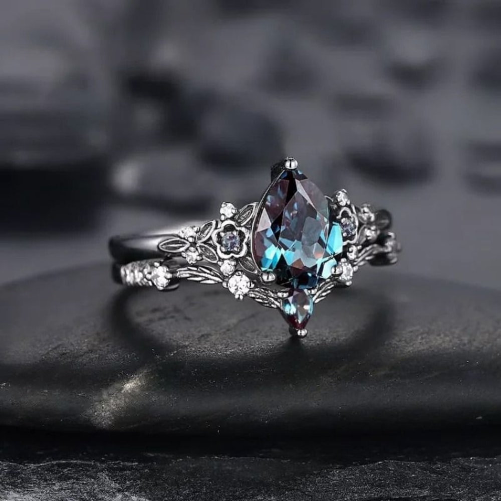 Luxury Gun Black Cubic Zircon Vine Ring For Women 5