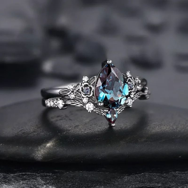 Luxury Gun Black Cubic Zircon Vine Ring For Women 5