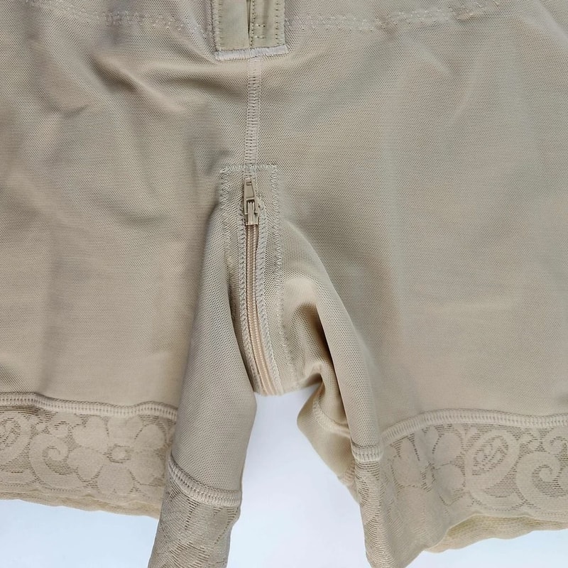 High Compression Full Body Shaper With Bust Support And Hook Closure 5