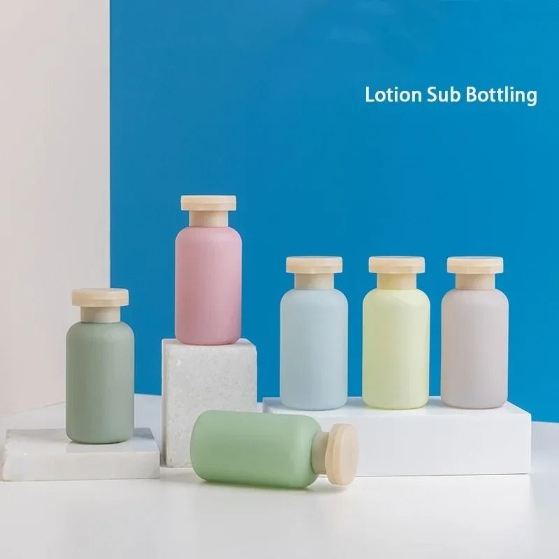 Silicone Travel Bottles Set With Leak Proof Design 1