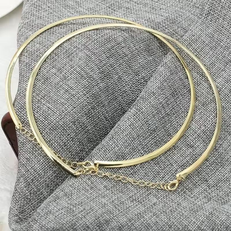 Bold Minimalist Circle Choker Necklace 7