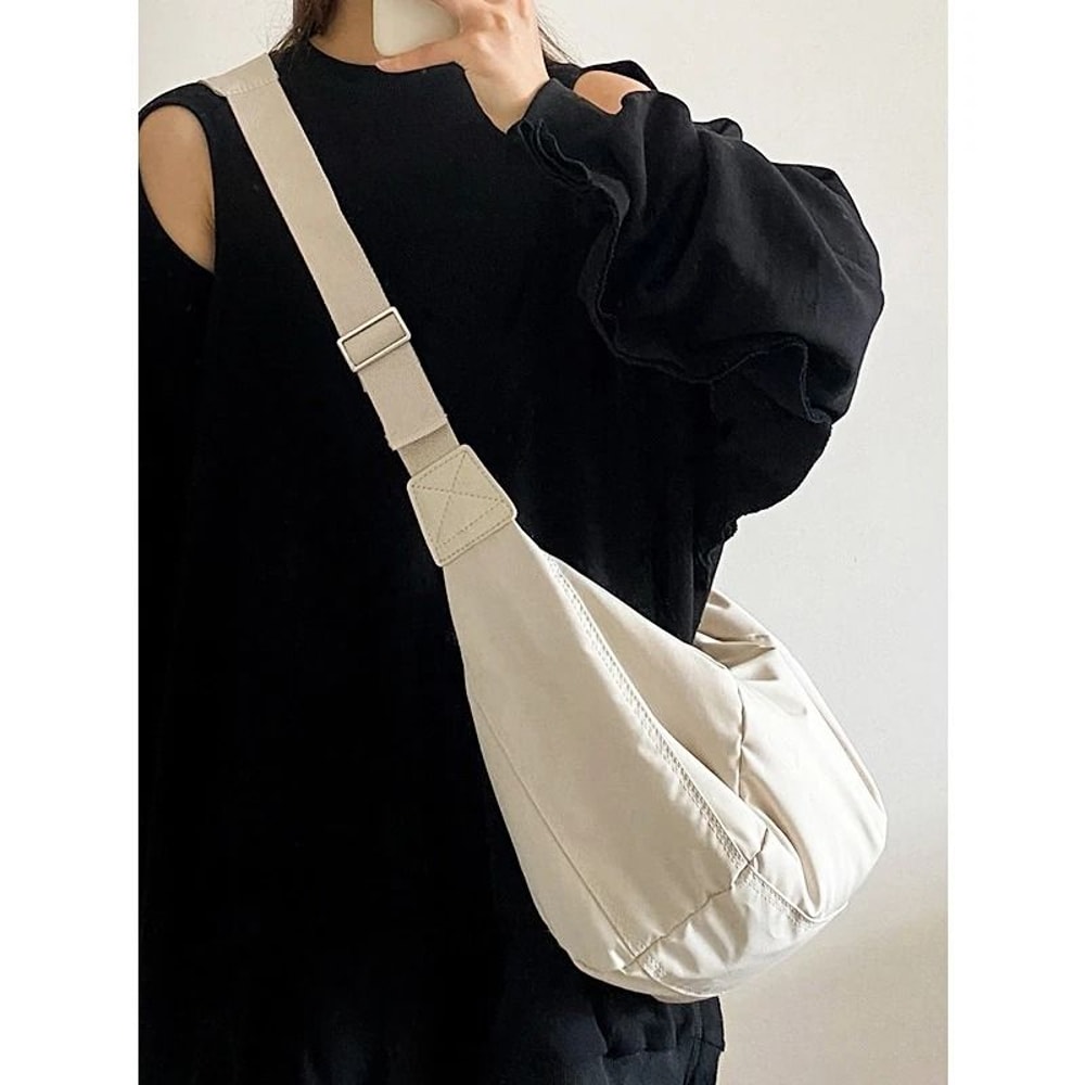 Fashionable LargeCapacity Commuter Canvas Bag With Adjustable Strap 4