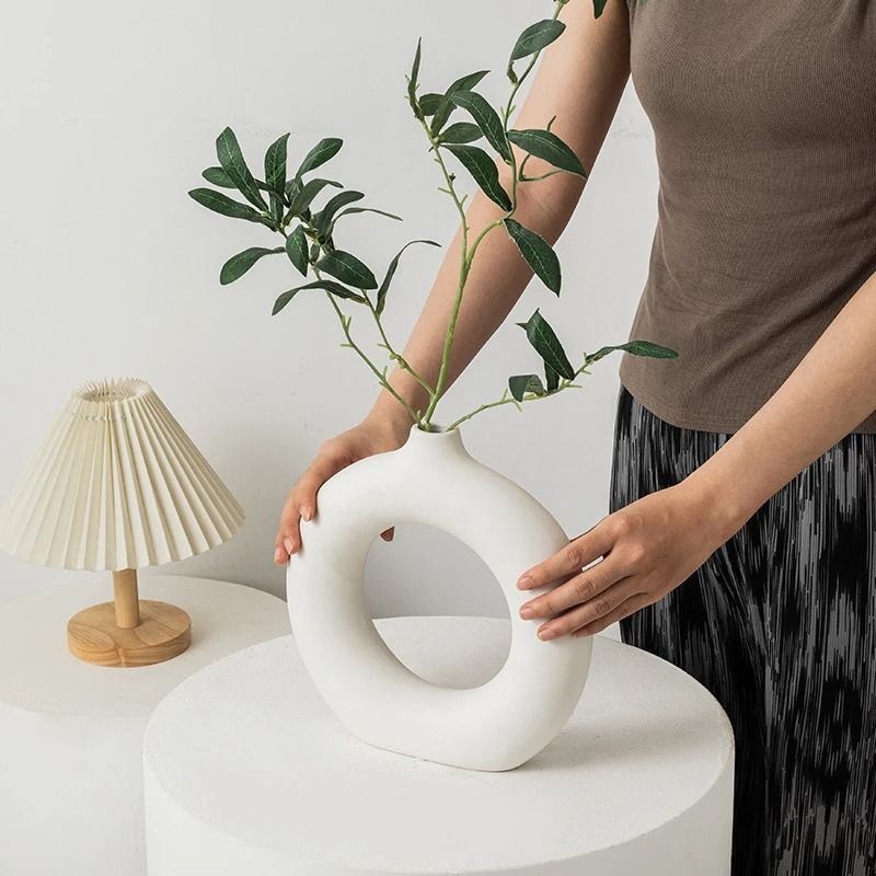 Nordic Minimalist Donut Vase For Modern Home Decor 4