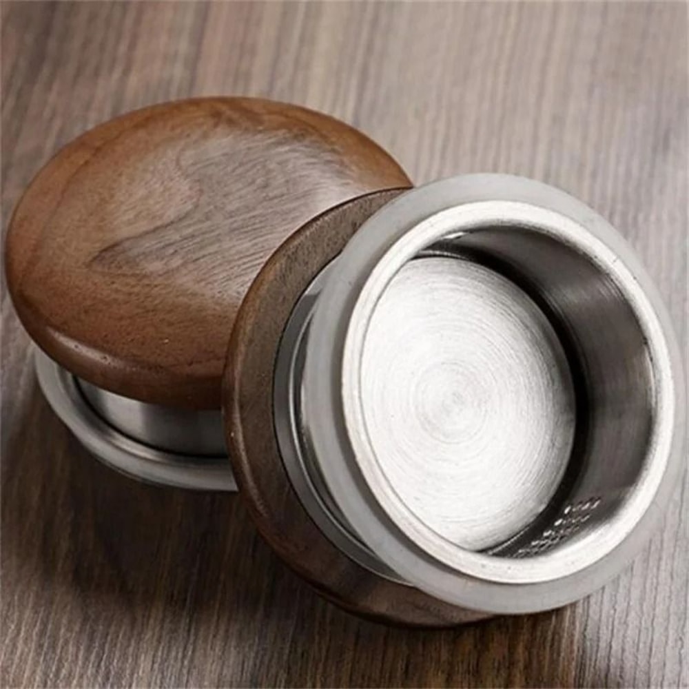 Large Capacity Glass Cold Water Jug Wooden Handle 2