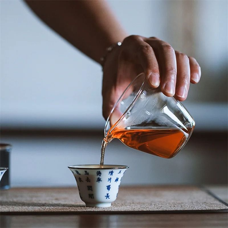 Small Capacity Heat Resistant Glass Tea Pitcher Fair Cup 4