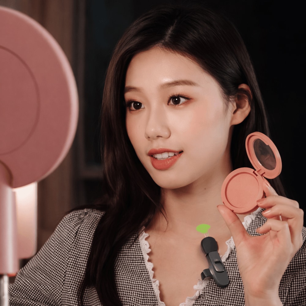 Wireless Lavalier Microphone For IPhone And Android Single And Dual Kits 1