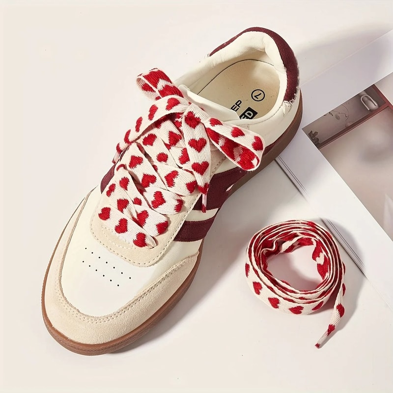 Fashionable Red Heart Flat Shoelaces For Sneakers 1
