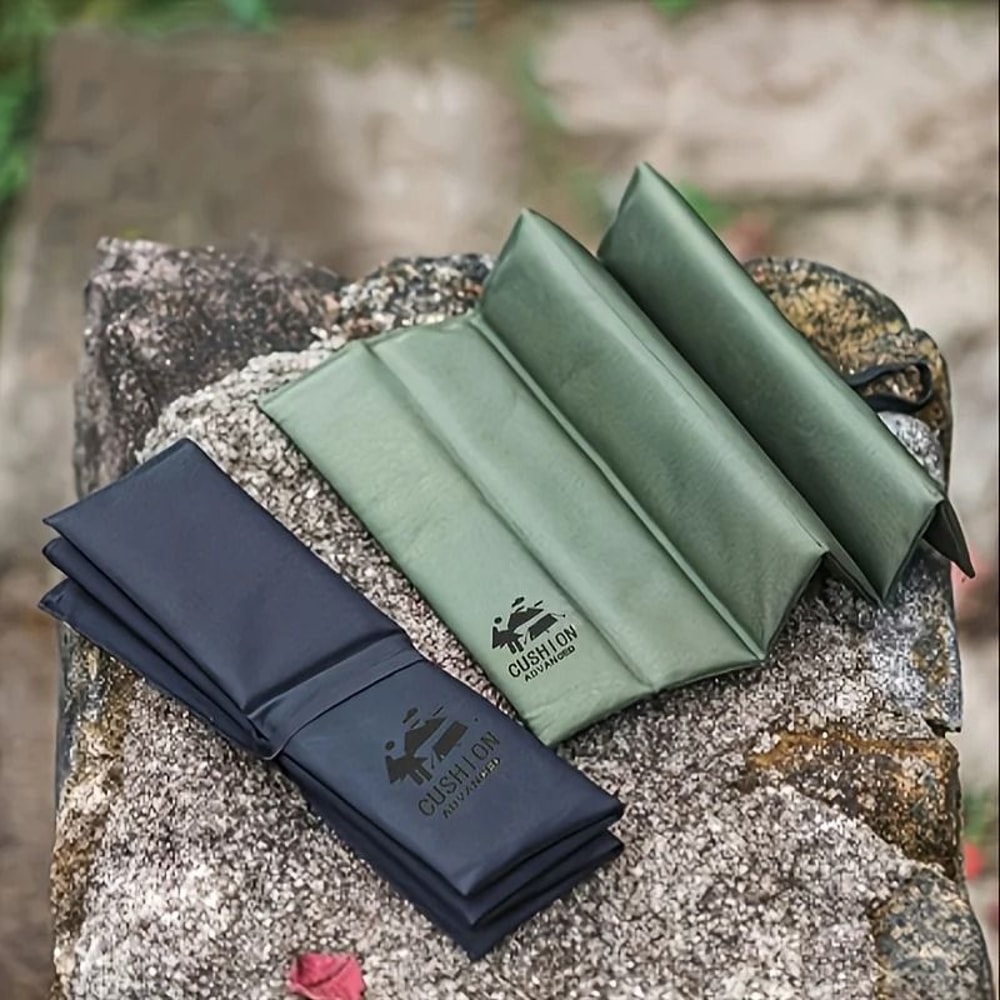 Portable 4Fold Insulated Cushion MoistureProof HeatResistant Outdoor Mat 0