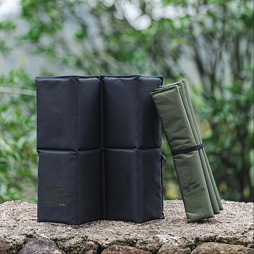 Portable 4Fold Insulated Cushion MoistureProof HeatResistant Outdoor Mat 1