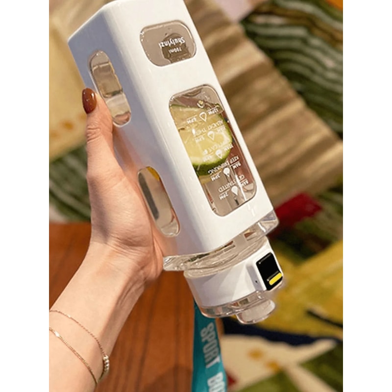 700ml White Sports Water Bottle Portable Outdoor Sippy Cup 4