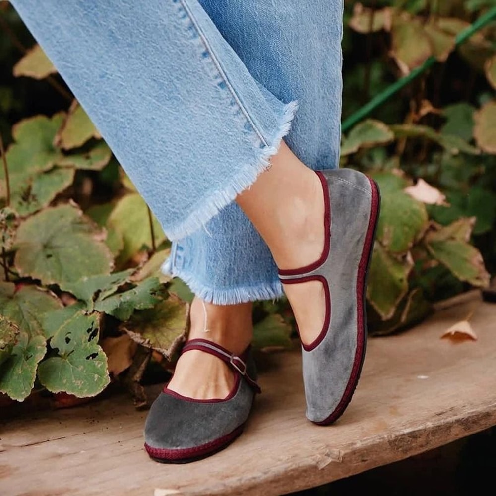 Vintage HandStitched Velvet Mary Jane Flats 0