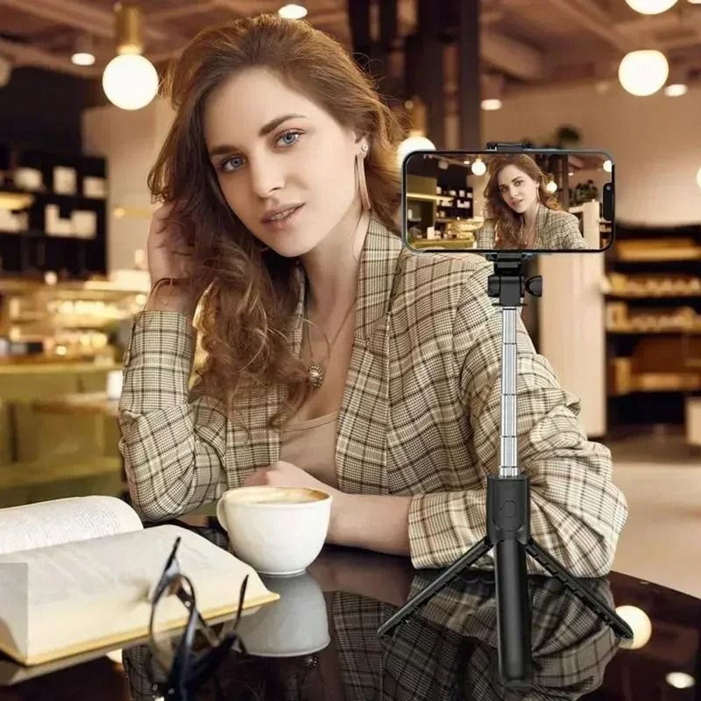 360 Rotation Selfie Stick Tripod Stand 3