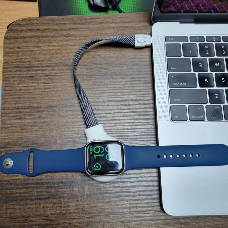 Portable USBC Magnetic Watch Charger 1